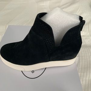 Steve Madden Winni Black Suede Sneaker Wedge NIB